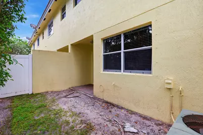 660 Imperial Lake Road, West Palm Beach, FL 33413 - Photo 29