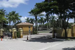 155 NW 96th Terrace, Pembroke Pines, FL 33024 - Photo 3