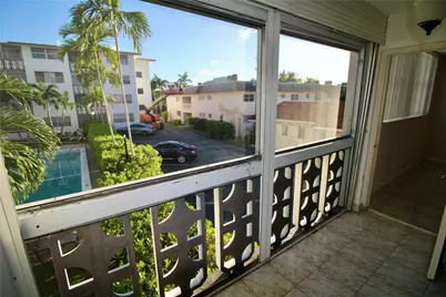 211 NE 8th Avenue #212, Hallandale Beach, FL 33009 - Photo 9