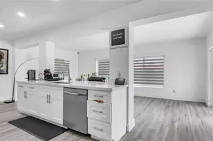 4861 NW 6th Ct, Plantation, FL 33317 - Photo 15