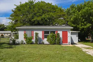 2405 3rd Ave SE, Vero Beach, FL 32962 - Photo 1