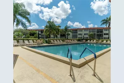 9410 N Hollybrook Lake Drive #302, Pembroke Pines, FL 33025 - Photo 23