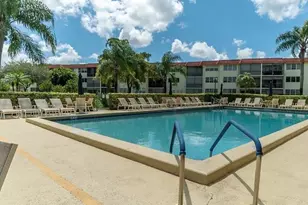 9410 N Hollybrook Lake Dr, Pembroke Pines, FL 33025 - Photo 23