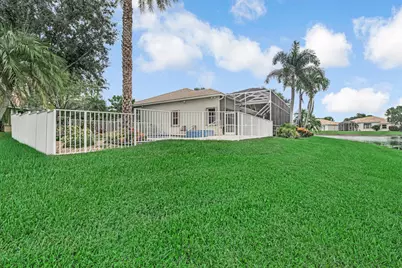 6525 Murano Way, Lake Worth, FL 33467 - Photo 37