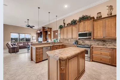 6525 Murano Way, Lake Worth, FL 33467 - Photo 15
