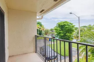 1524 Lake Crystal Dr, Royal Palm Beach, FL 33411 - Photo 23