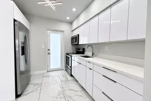 11361 SW 4th St, Sweetwater, FL 33174 - Photo 3