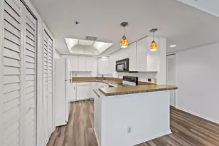 700 Uno Lago Dr, Juno Beach, FL 33408 - Photo 5
