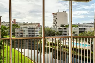 1690 NE 191st St, North Miami Beach, FL 33179 - Photo 21