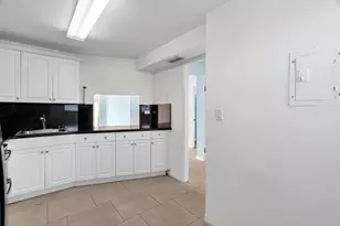 1690 NE 191st St, North Miami Beach, FL 33179 - Photo 9