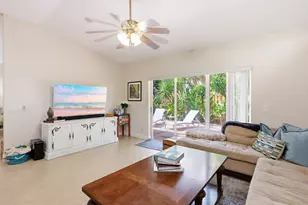 435 Mohawk Ln, Boca Raton, FL 33487 - Photo 9