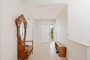 435 Mohawk Ln, Boca Raton, FL 33487 - Photo 5