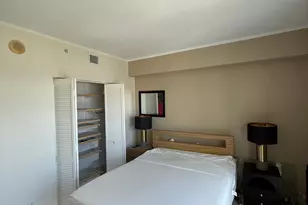 325 S Biscayne Blvd, Miami, FL 33131 - Photo 3