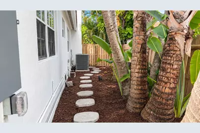 211 Dartmouth Drive, Lake Worth Beach, FL 33460 - Photo 19