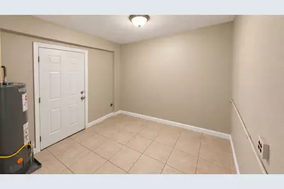 211 Dartmouth Drive, Lake Worth Beach, FL 33460 - Photo 15