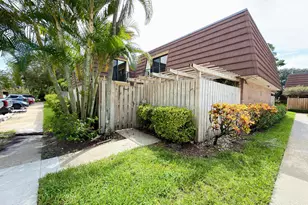 710 7th Ln, Palm Beach Gardens, FL 33418 - Photo 1