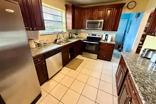 2021 NW 187th St, Miami Gardens, FL 33056 - Photo 5