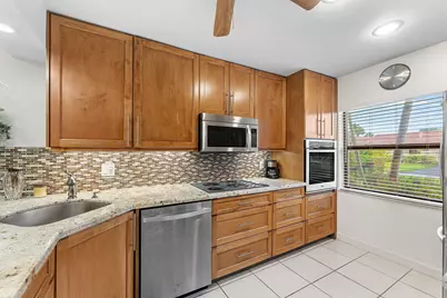 8520 Casa Del Lago #E, Boca Raton, FL 33433 - Photo 7