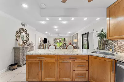 8520 Casa Del Lago #E, Boca Raton, FL 33433 - Photo 9