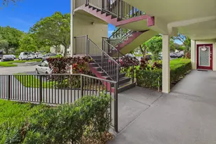 13155 SW 7th Ct, Pembroke Pines, FL 33027 - Photo 3