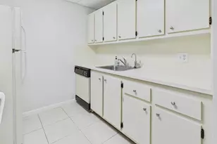 13155 SW 7th Ct, Pembroke Pines, FL 33027 - Photo 13