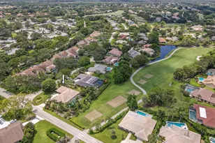13 Balfour Rd W, Palm Beach Gardens, FL 33418 - Photo 27