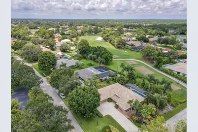 13 Balfour Road W, Palm Beach Gardens, FL 33418 - Photo 25