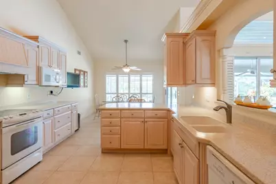 13 Balfour Road W, Palm Beach Gardens, FL 33418 - Photo 7