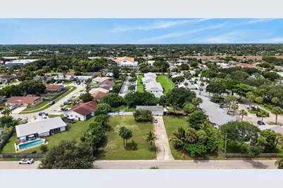 9179 Sunrise Drive, West Palm Beach, FL 33403 - Photo 3
