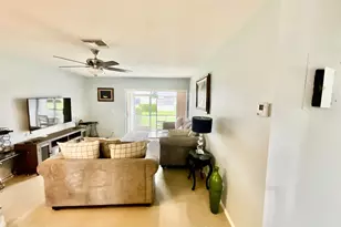 2650 Barkley Dr E, West Palm Beach, FL 33415 - Photo 9