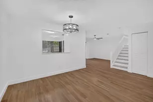 9189 Vineyard Lake Dr, Plantation, FL 33324 - Photo 3