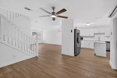 9189 Vineyard Lake Drive, Plantation, FL 33324 - Photo 7