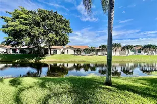 2239 Discovery Cir W, Deerfield Beach, FL 33442 - Photo 3