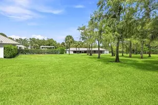 14902 Paddock Dr, Wellington, FL 33414 - Photo 5