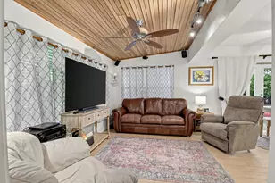 2240 Harbor Dr, Marathon, FL 33050 - Photo 3