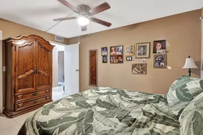 637 Monaco Court N, Delray Beach, FL 33446 - Photo 9