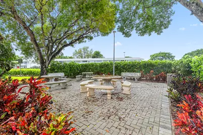 2041 Lyndhurst J, Deerfield Beach, FL 33442 - Photo 29