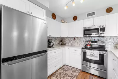 2041 Lyndhurst J, Deerfield Beach, FL 33442 - Photo 5