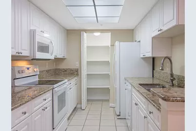 100 Crestwood Court N #109, Royal Palm Beach, FL 33411 - Photo 11