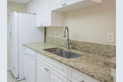 100 Crestwood Court N #109, Royal Palm Beach, FL 33411 - Photo 13