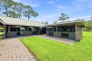 14902 Paddock Dr, Wellington, FL 33414 - Photo 29