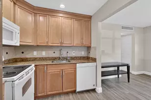 75 Waterford D, Delray Beach, FL 33446 - Photo 11