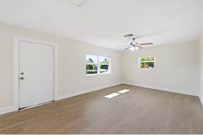 351 Wickline Boulevard, Lantana, FL 33462 - Photo 11
