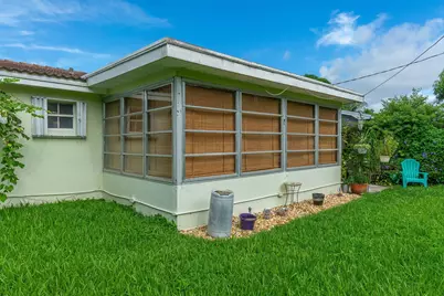 1318 Cardinal Lane, Lantana, FL 33462 - Photo 29