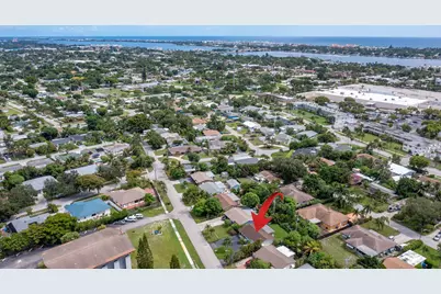 1318 Cardinal Lane, Lantana, FL 33462 - Photo 45