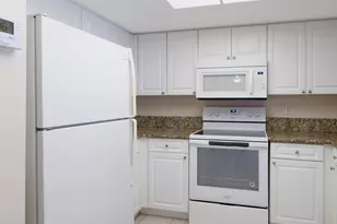 500 Crestwood Ct N, Royal Palm Beach, FL 33411 - Photo 5