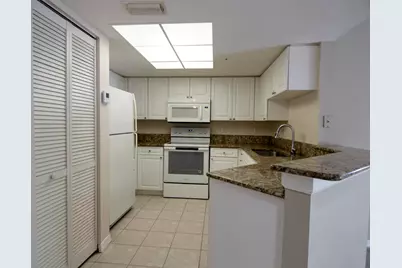 500 Crestwood Court N #506, Royal Palm Beach, FL 33411 - Photo 3