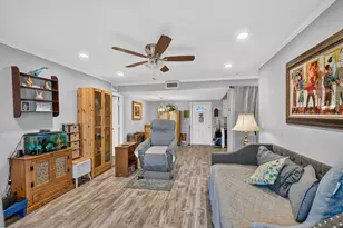 453 Lake Frances Dr, West Palm Beach, FL 33411 - Photo 15