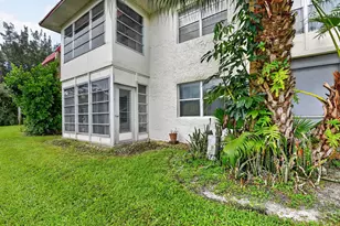 453 Lake Frances Dr, West Palm Beach, FL 33411 - Photo 29