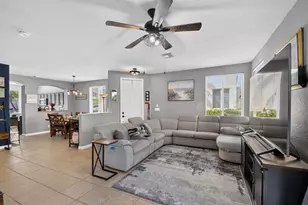 2785 S Evergreen Cir, Boynton Beach, FL 33426 - Photo 9
